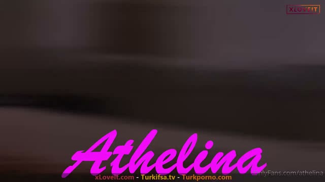 Athelina: Fileli Çorapla Domaldi Yatakta | HD İzle