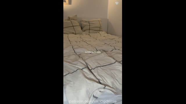Cigdemle Hayat İfşa Videosu · Beyaz Tanga İndiriyor İfşa