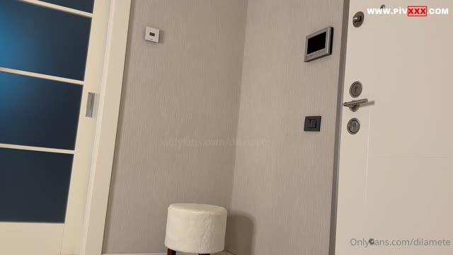 Dila Mete İfşa Videosu · Kapı Önünde Sakso Çekiyor