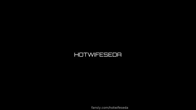 Hotwife Seda Yeni İfşa — Balkonda Götünü Sallıyor
